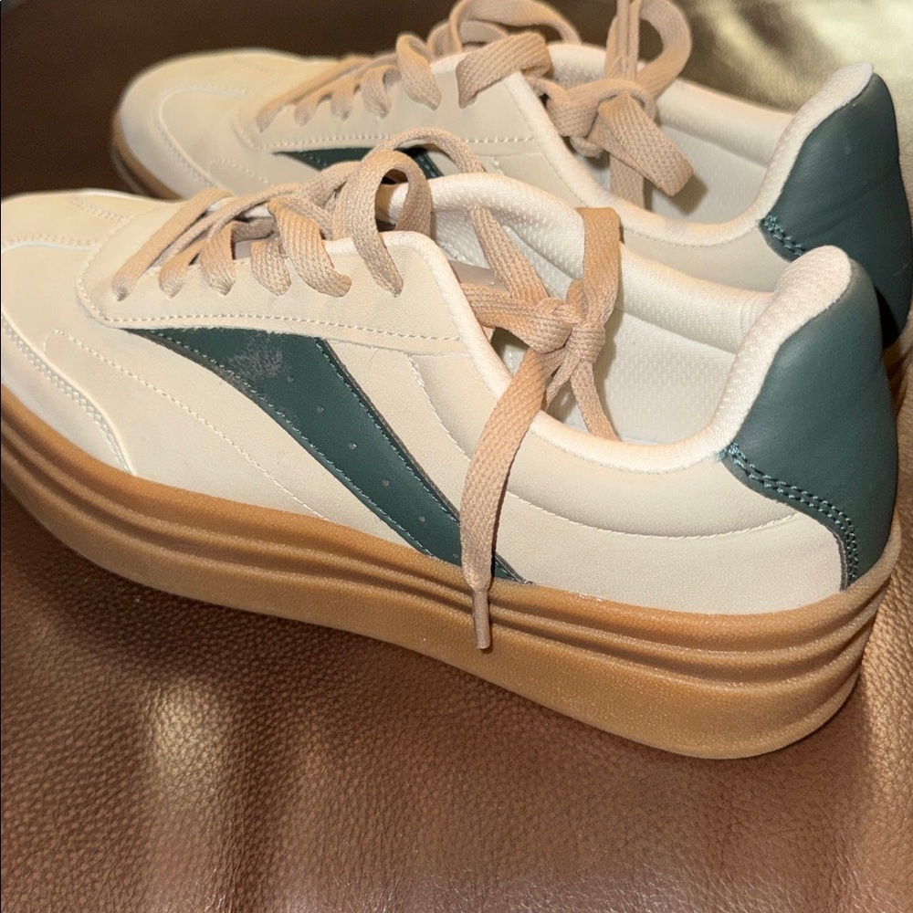 DREAM PAIRS Women's Platform Sneakers - Picture 6 of 11
